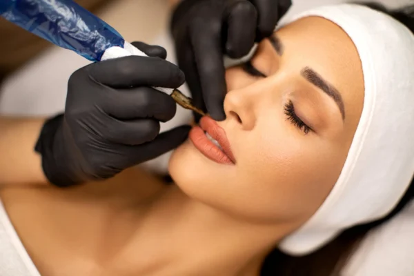 micropigmentacion cejas labios pestañas capilar prcio malaga ojos ralla negra ojo de gato foxy eyes